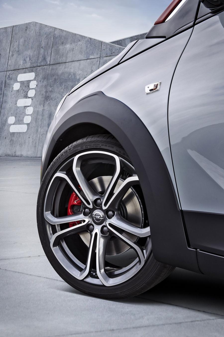  Opel Adam Rocks S 2015 года  (фото 10 из 13)